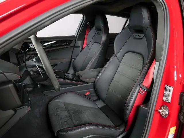 2025 Porsche Panamera GTS - Photo 39