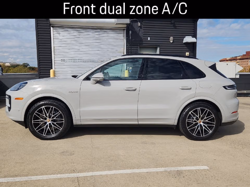 2025 Porsche Cayenne E-Hybrid - Photo 11