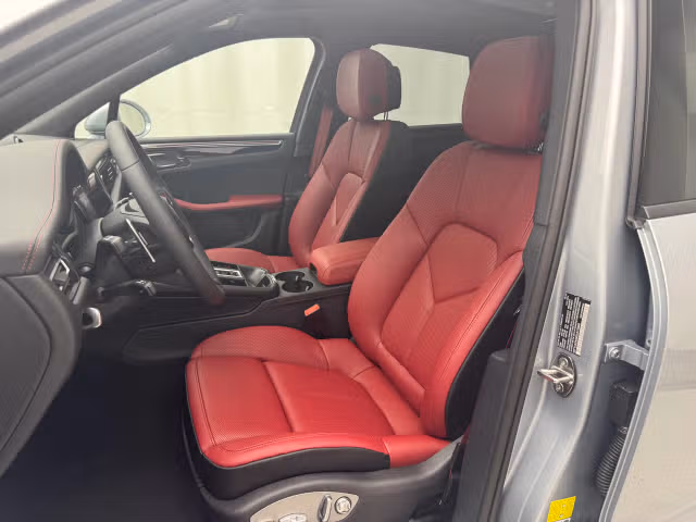 2025 Porsche Macan Base - Photo 34