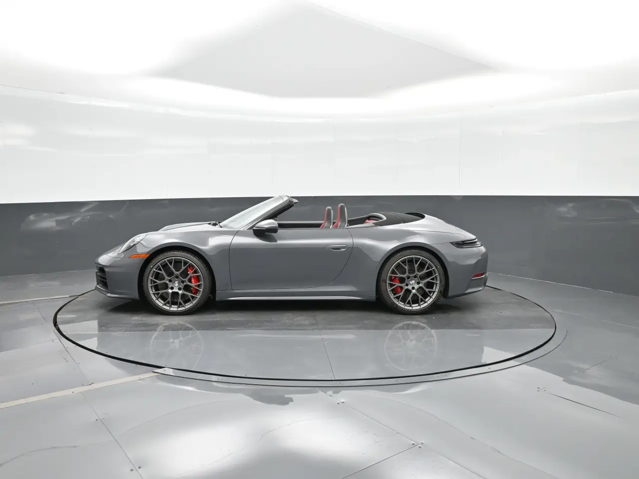 2025 Porsche 911 S - Photo 16