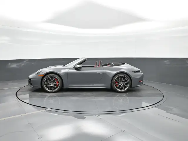 2025 Porsche 911 S - Photo 14