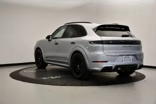 2026 Porsche Cayenne GTS - Photo 21