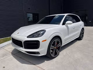 2023 Porsche Cayenne GTS's photo