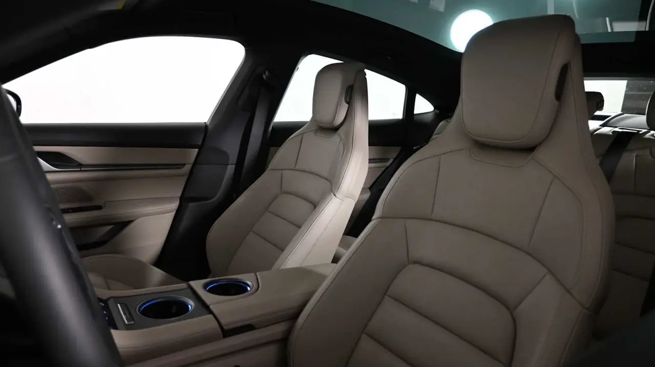 2025 Porsche Taycan Base - Photo 40