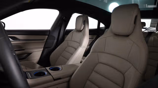 2025 Porsche Taycan Base - Photo 34