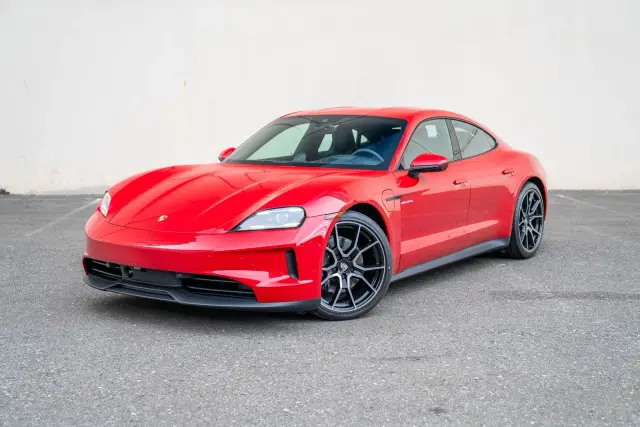 2025 Porsche Taycan Base - Photo 6
