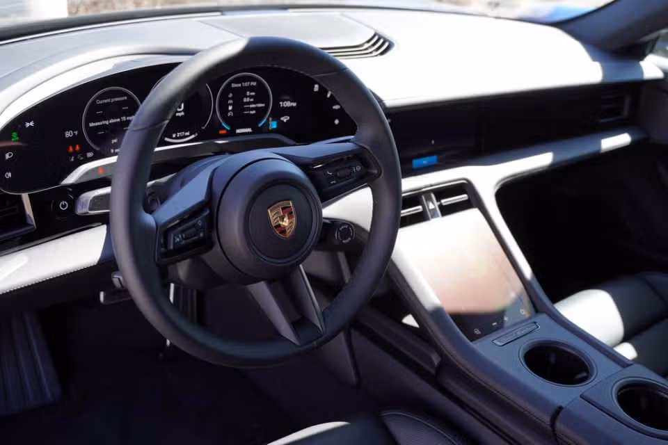 2026 Porsche Taycan Base - Photo 27