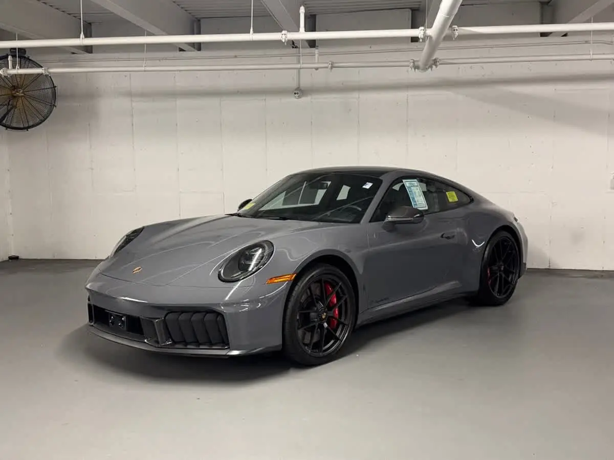 2025 Porsche 911 Carrera GTS