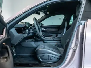 2025 Porsche Taycan 37