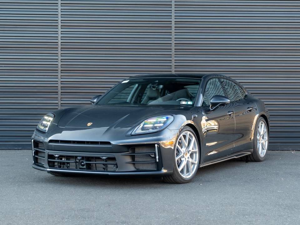 2026 Porsche Panamera