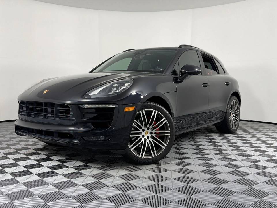 2018 Porsche Macan GTS AWD photo