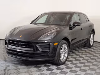 2025 Porsche Macan's photo