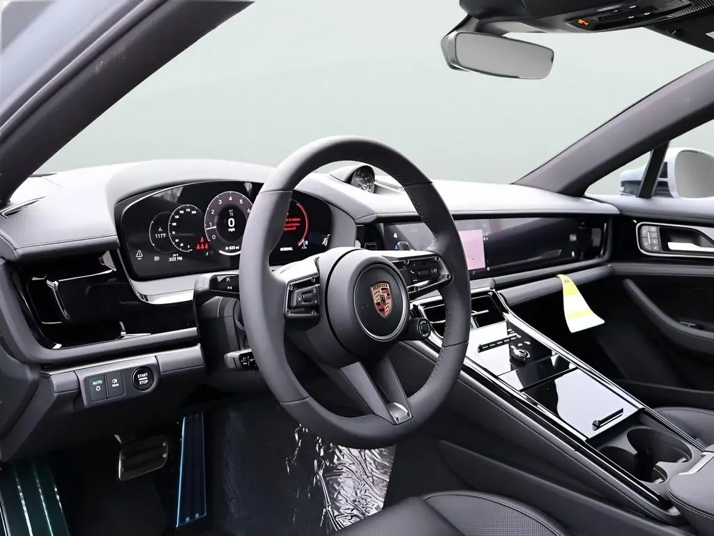 2025 Porsche Panamera Base - Photo 32