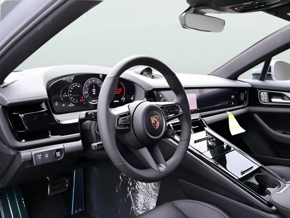2025 Porsche Panamera Base - Photo 31