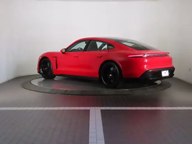 2023 Porsche Taycan Turbo S - Photo 22