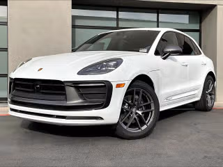 2026 Porsche Macan T's photo