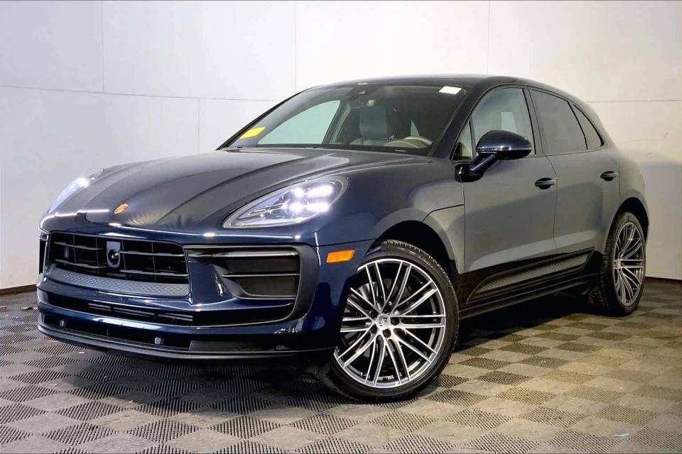 2023 Porsche Macan T