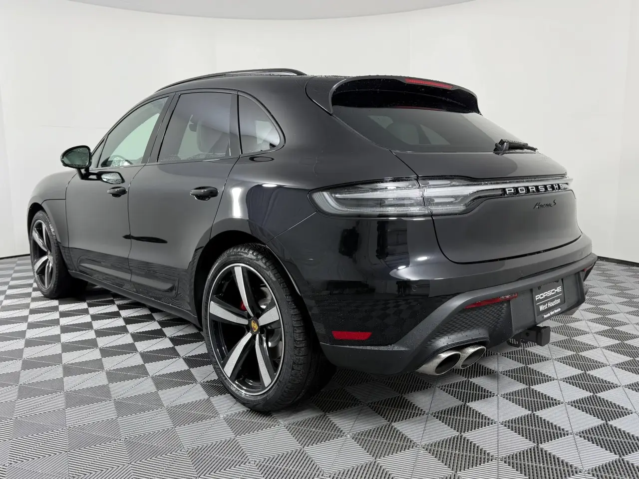 2026 Porsche Macan S - Photo 24