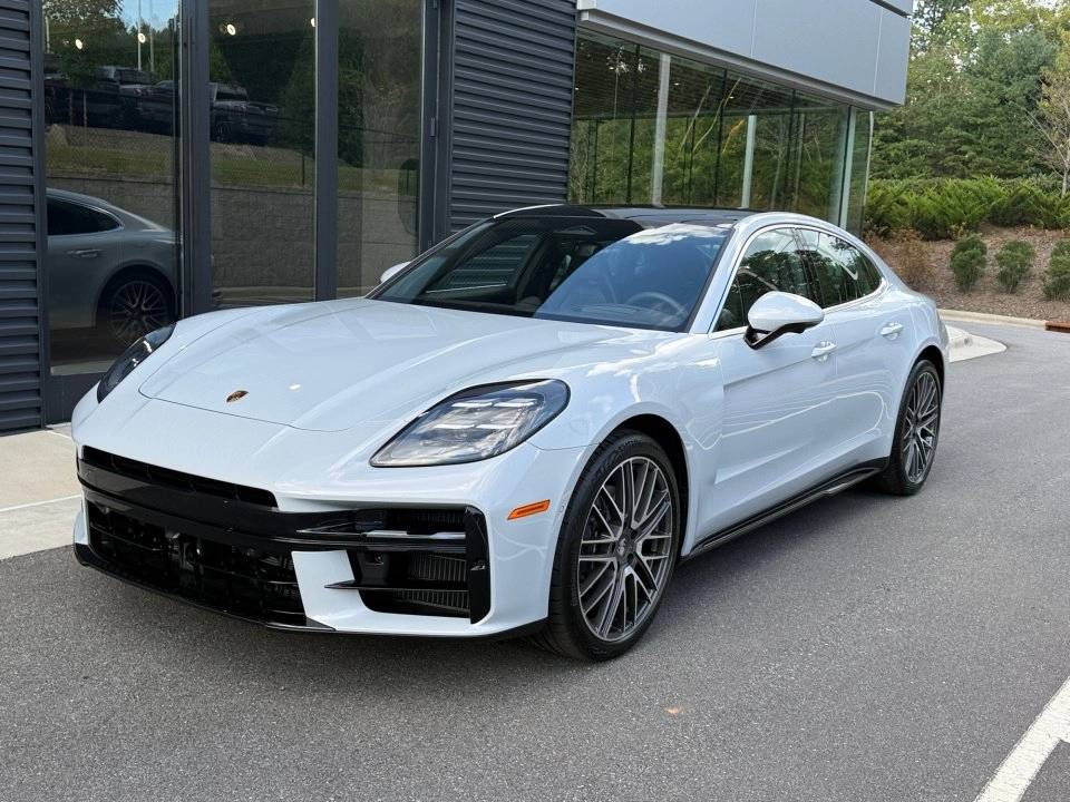 2026 Porsche Panamera Base