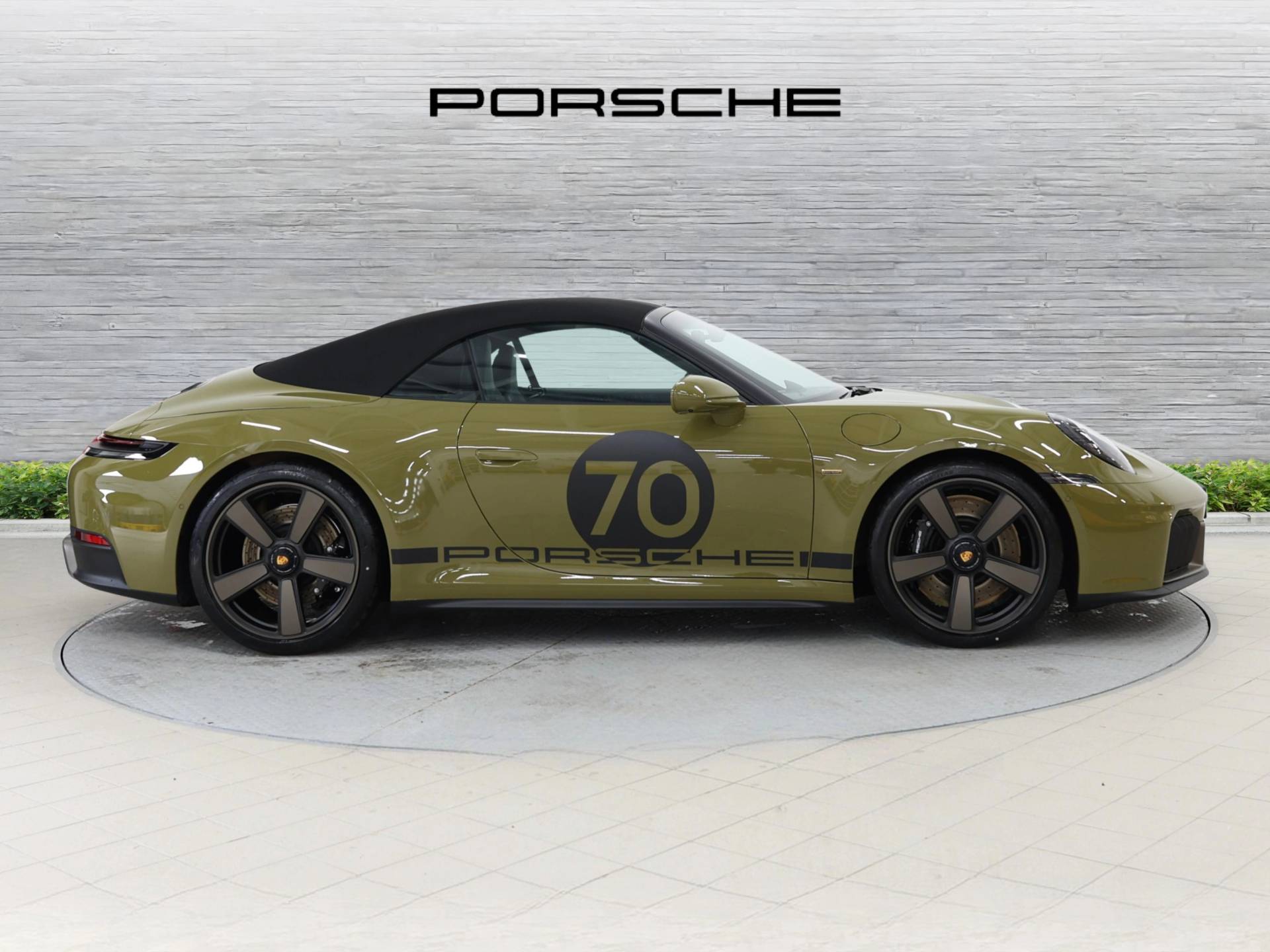 911 Spirit 70, photo 2 of 63