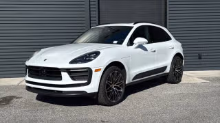 2026 Porsche Macan's photo