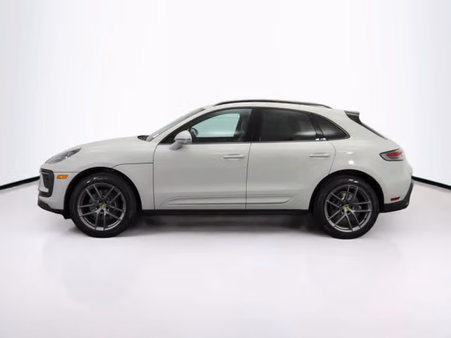 2025 Porsche Macan Base - Photo 10