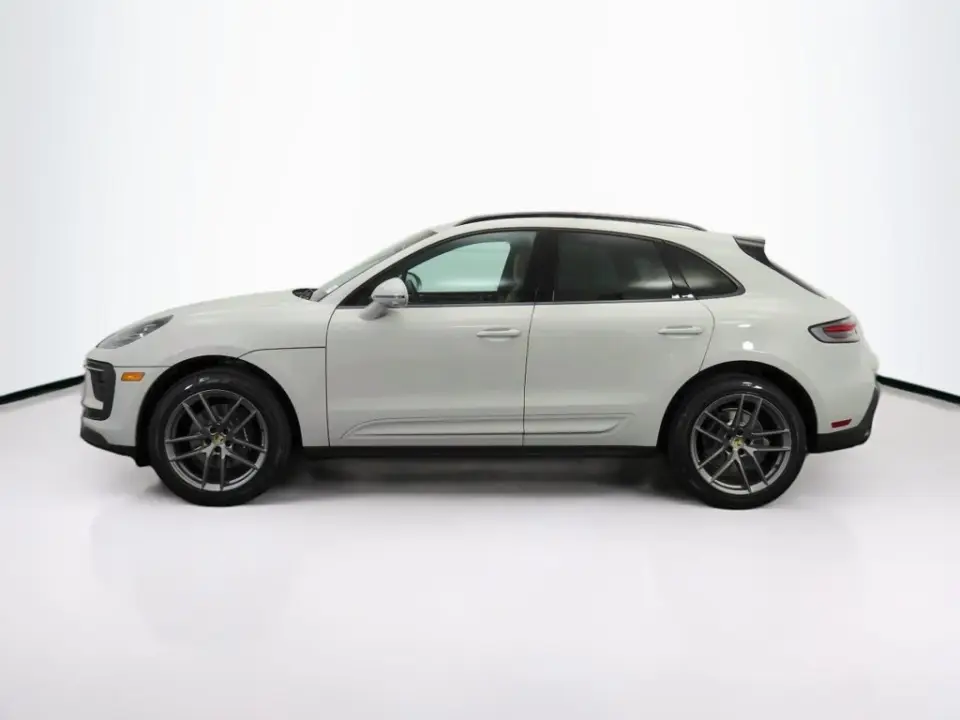2025 Porsche Macan Base - Photo 15