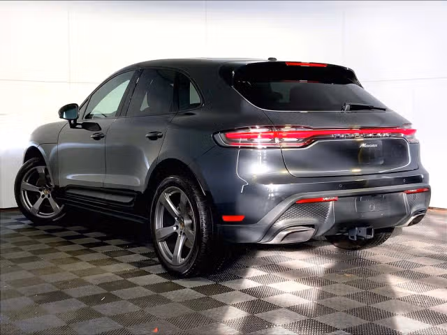 2025 Porsche Macan Base - Photo 18