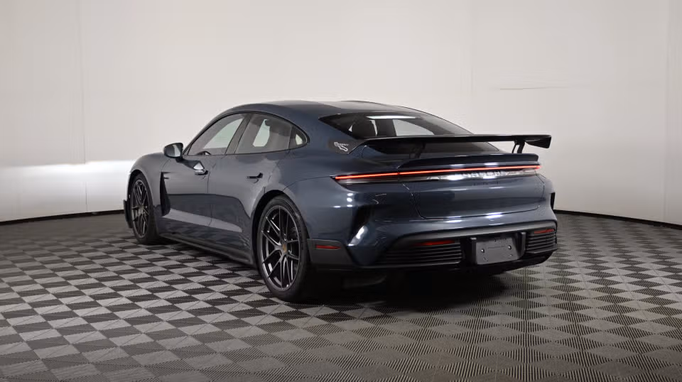 2025 Porsche Taycan Turbo GT - Photo 19