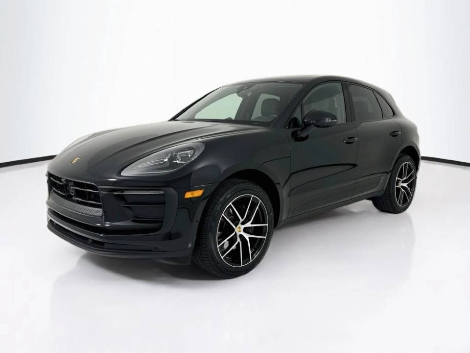 2025 Porsche Macan