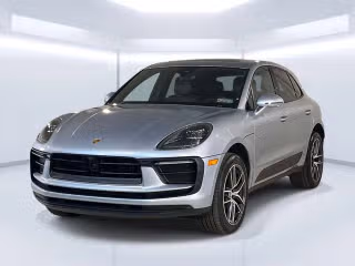 2025 Porsche Macan's photo