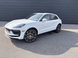 2026 Porsche Macan -'s photo