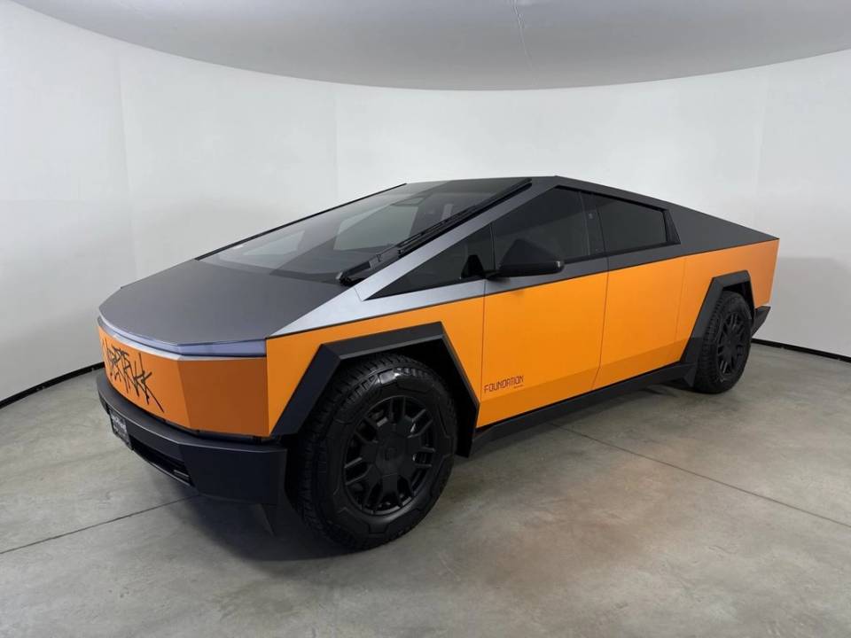 2024 Tesla Cybertruck Base