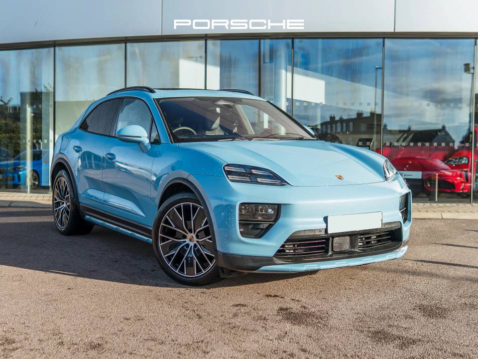 2025 Porsche Macan