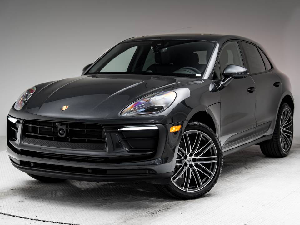 2026 Porsche Macan Base