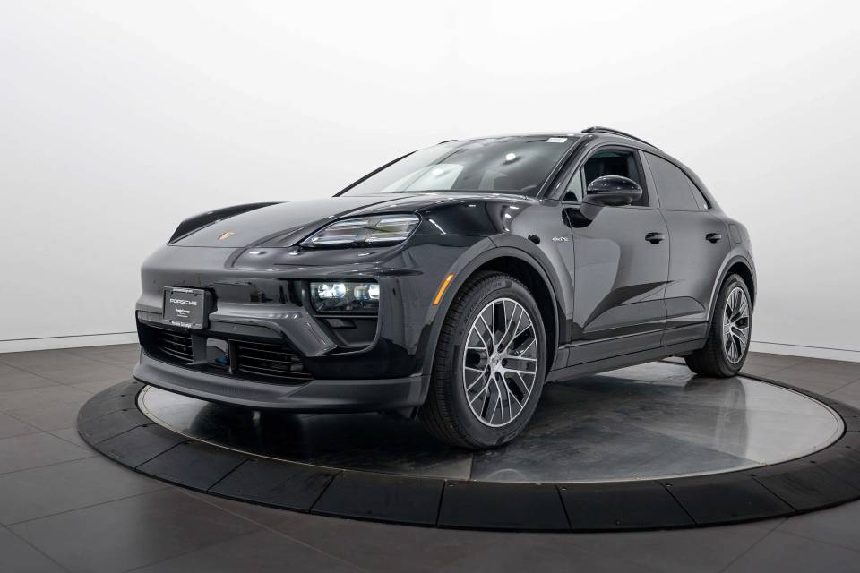 2026 Porsche Macan