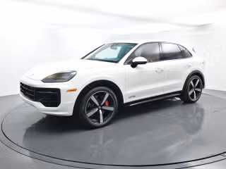 2026 Porsche Cayenne GTS's photo