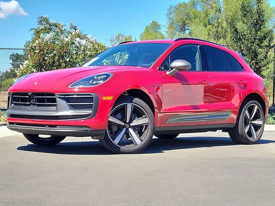 2025 Porsche Macan
