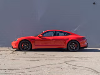 2026 Porsche Taycan GTS - Photo 9