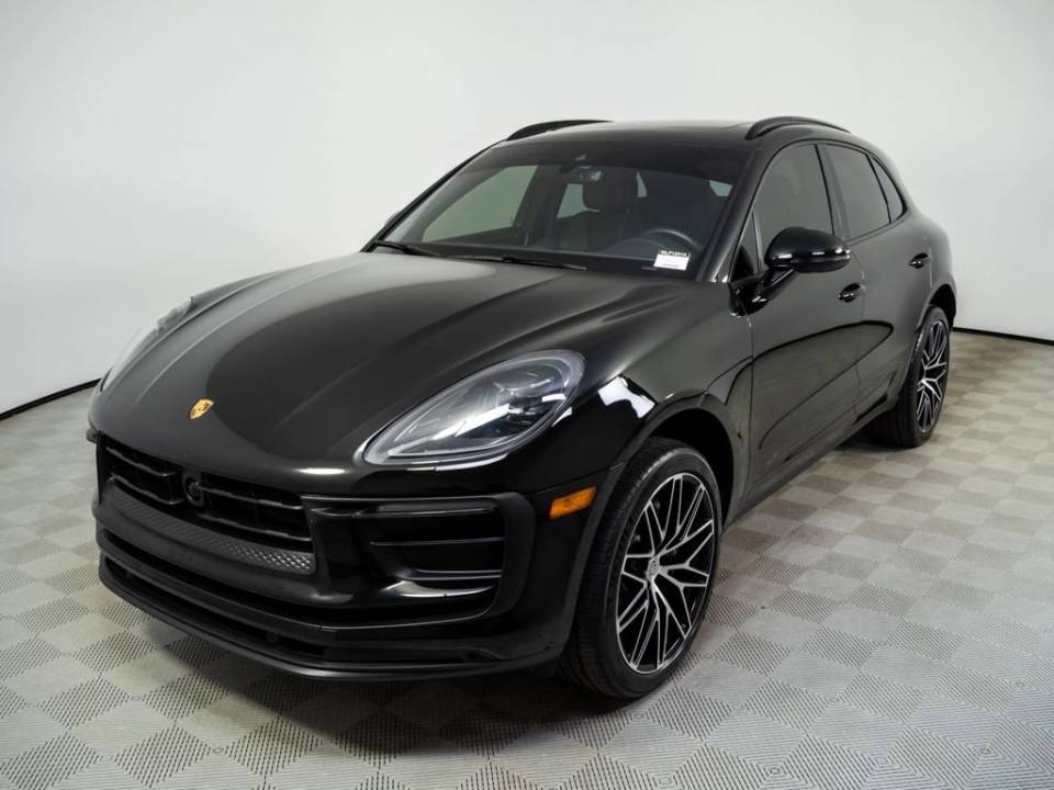 2024 Porsche Macan Base