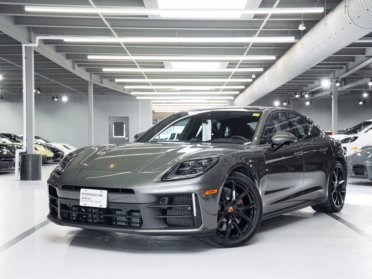 2025 Porsche Panamera 4 E-Hybrid