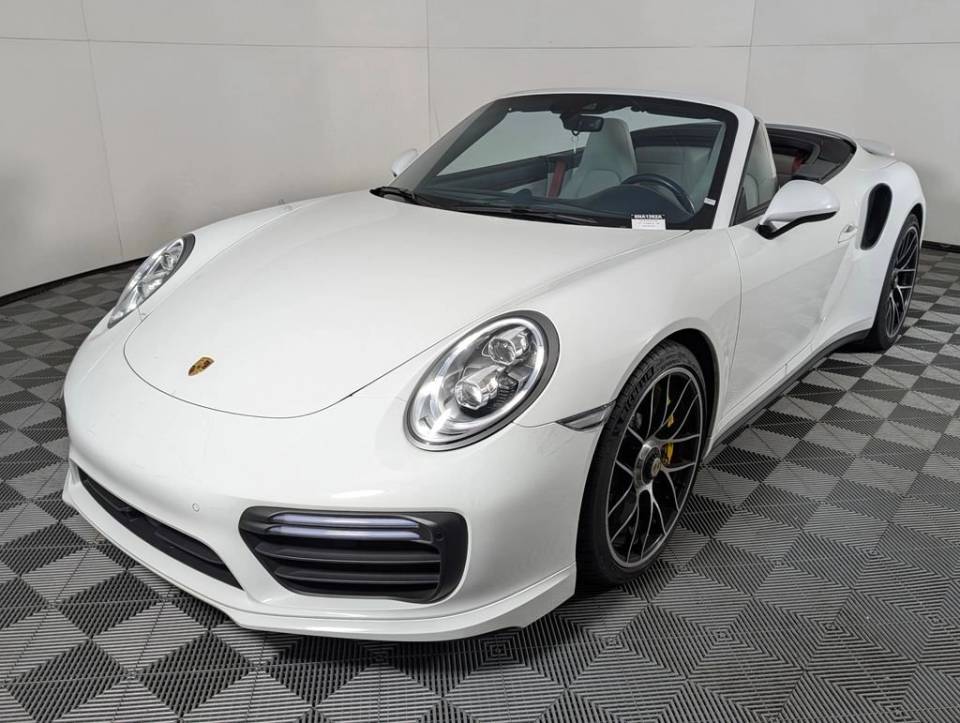 2019 Porsche 911 Turbo S