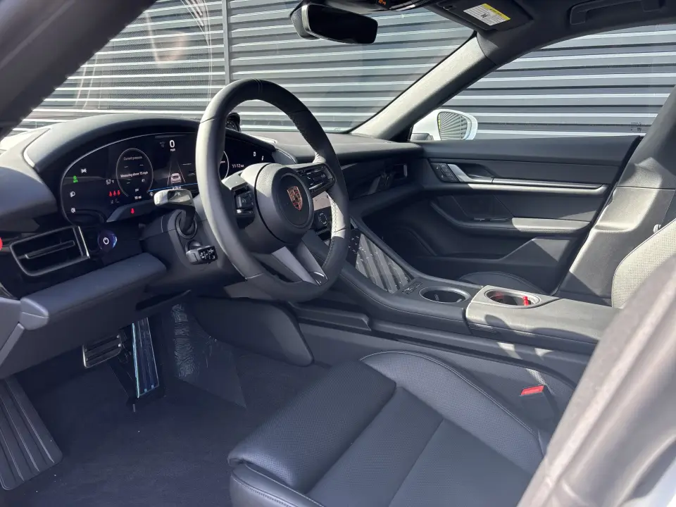 2026 Porsche Taycan Base - Photo 31