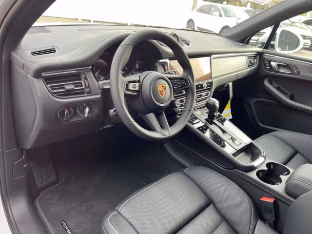 2026 Porsche Macan GTS - Photo 26