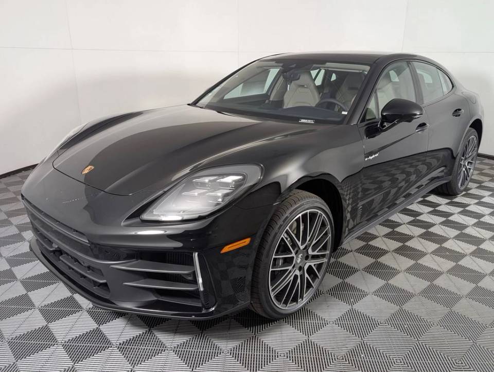 2026 Porsche Panamera 4 E-Hybrid