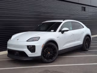 2026 Porsche Macan Macan Electric's photo
