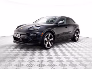 2025 Porsche Macan Macan 4 Electric's photo