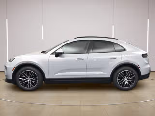 2026 Porsche Macan Base - Photo 9