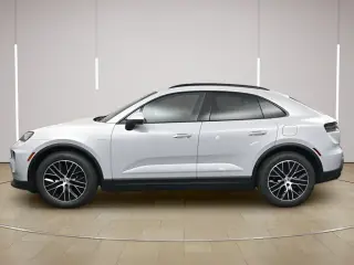 2026 Porsche Macan Base - Photo 13