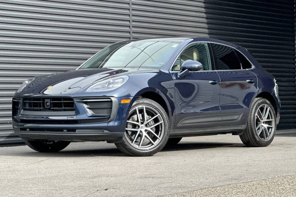 2023 Porsche Macan T